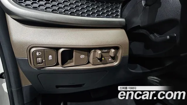 Kia Tasman Tasman 2.5T Бензин 4WD — Фото автомобиля 16