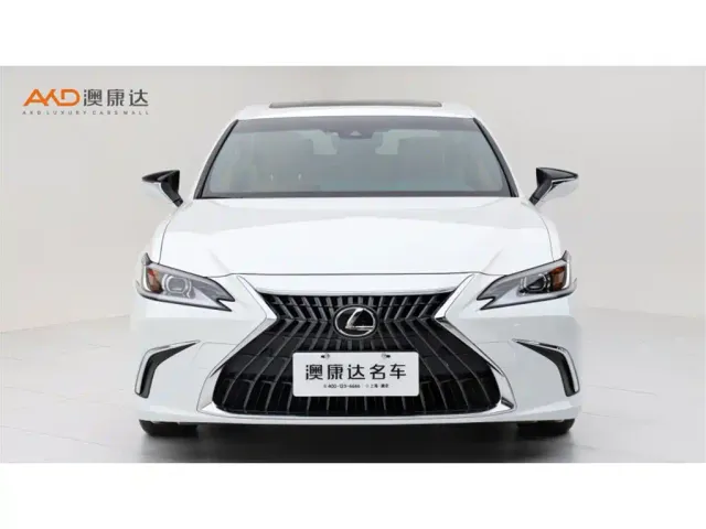 Lexus ES — Фото автомобиля 2
