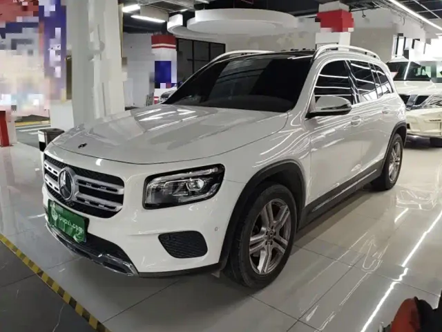 Фотография автомобиля — Mercedes-Benz GLB-Class