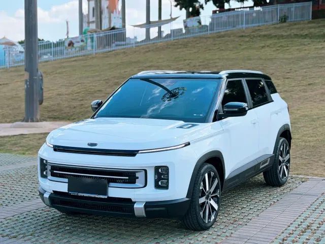 Фотография автомобиля — Geely ICON