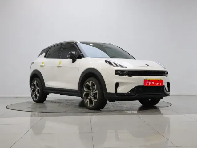 Lynk & Co 06 — Фото автомобиля 3