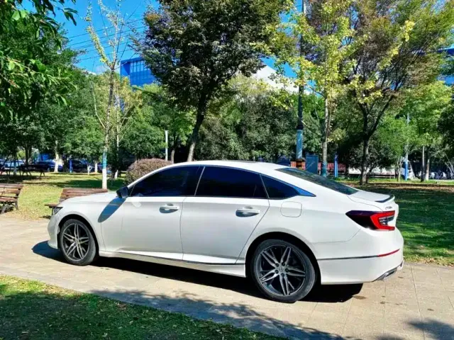 Honda Accord — Фото автомобиля 4