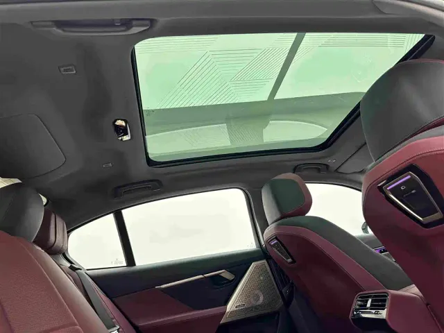 BMW 5 Series — Фото автомобиля 17