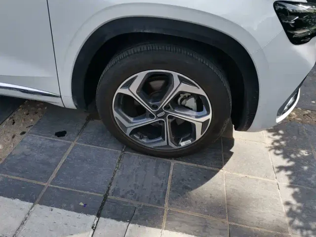 Geely Xingyue L — Фото автомобиля 8