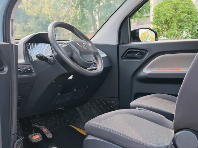 Wuling Hongguang Mini EV — Фото автомобиля 9
