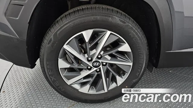 Hyundai Tucson Tucson (NX4) Бензин 1.6 турбо 2WD — Фото автомобиля 3