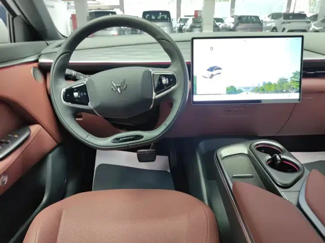 Arcfox Alpha T5 — Фото автомобиля 10