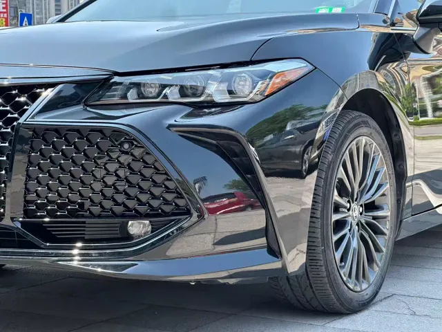 Toyota Avalon — Фото автомобиля 7