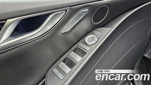 Genesis G80 Бензин 2.5 турбо AWD — Фото автомобиля 17