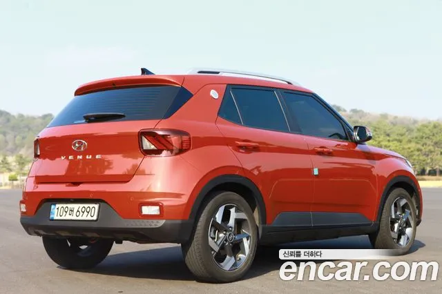 Hyundai Venue — Фото автомобиля 4