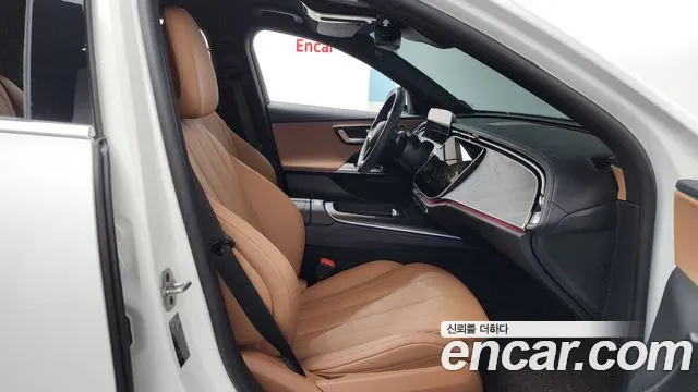 Mercedes-Benz E-Class — Фото автомобиля 26