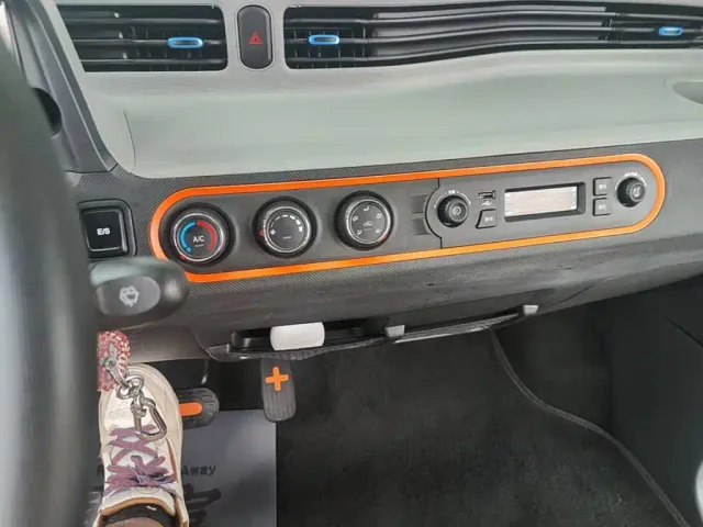 Wuling Hongguang Mini EV — Фото автомобиля 12
