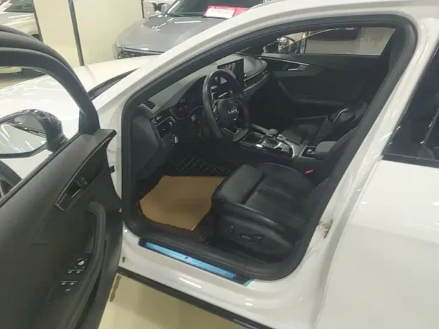 Audi A4L — Фото автомобиля 15