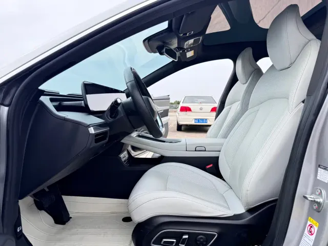 Xpeng P7 — Фото автомобиля 5