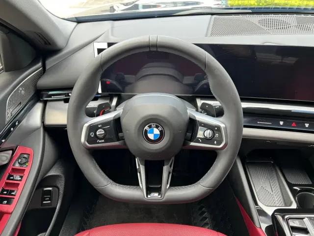 BMW 5 Series — Фото автомобиля 6