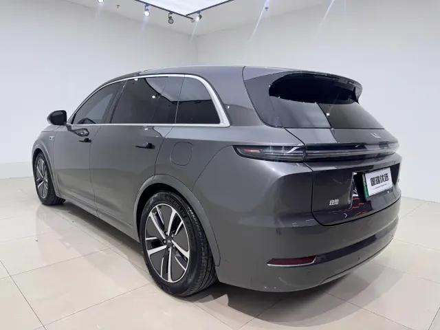 Li Auto L7 — Фото автомобиля 4