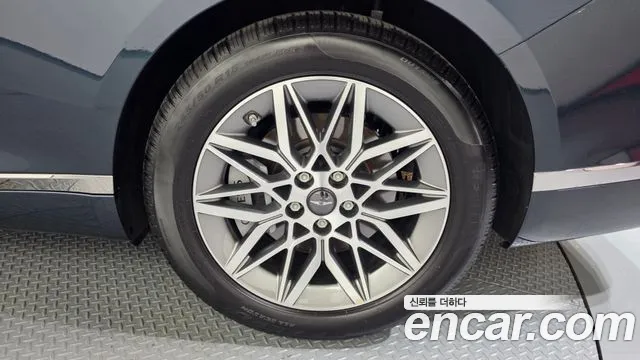 Genesis G80 Бензин 2.5 турбо AWD — Фото автомобиля 19