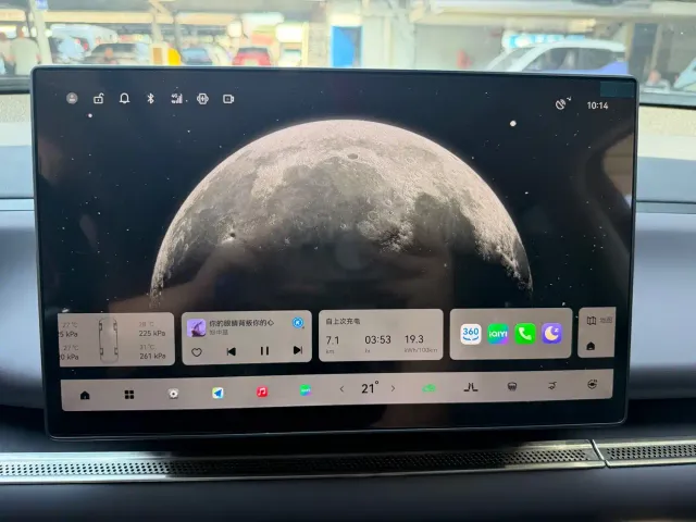 Leapmotor C10 — Фото автомобиля 12