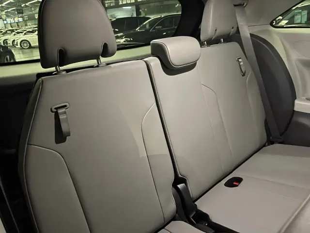 Toyota Granvia — Фото автомобиля 23