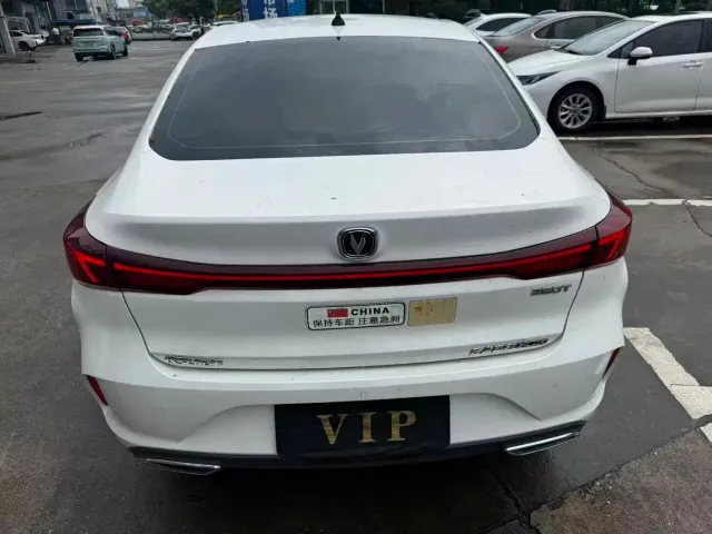 Changan Eado — Фото автомобиля 14