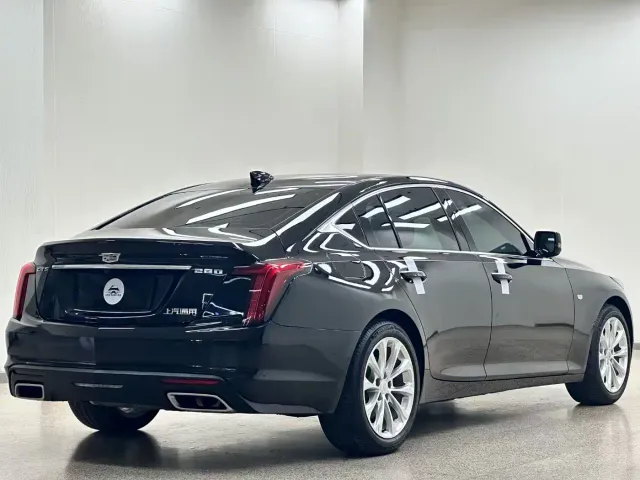 Cadillac CT5 — Фото автомобиля 9