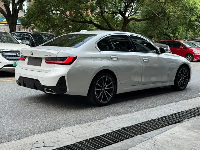 BMW 3 Series — Фото автомобиля 8