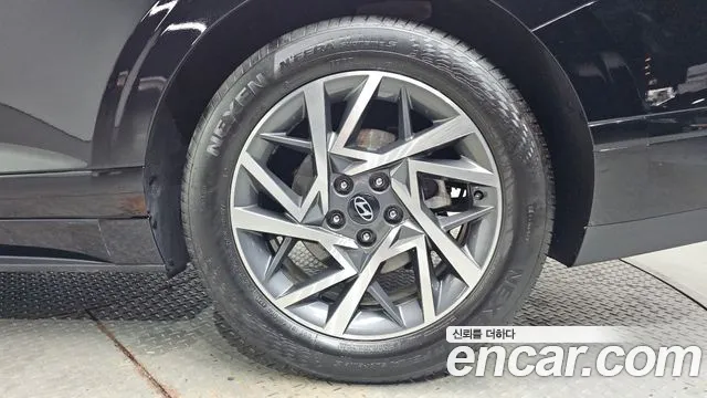 Hyundai Grandeur GN7 — Фото автомобиля 6