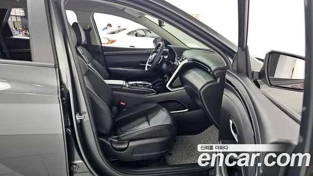 Hyundai Tucson Tucson (NX4) Бензин 1.6 турбо 2WD — Фото автомобиля 24