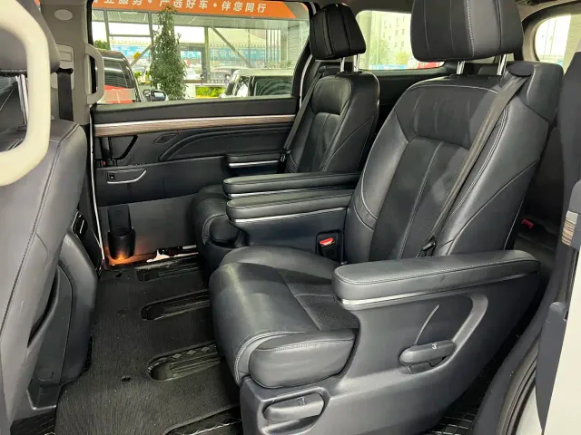 GAC Trumpchi M8 — Фото автомобиля 6