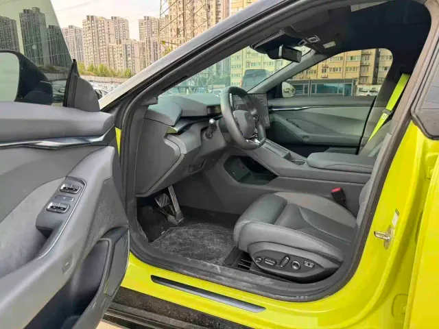 Xpeng P7 — Фото автомобиля 4