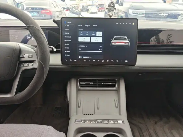 BYD Qin L — Фото автомобиля 12