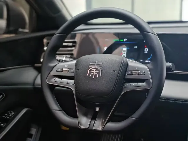 BYD Qin L — Фото автомобиля 11