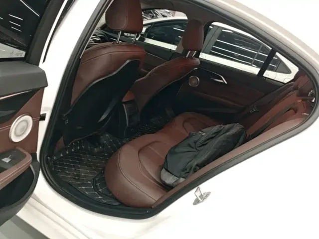 BMW 1 Series — Фото автомобиля 16