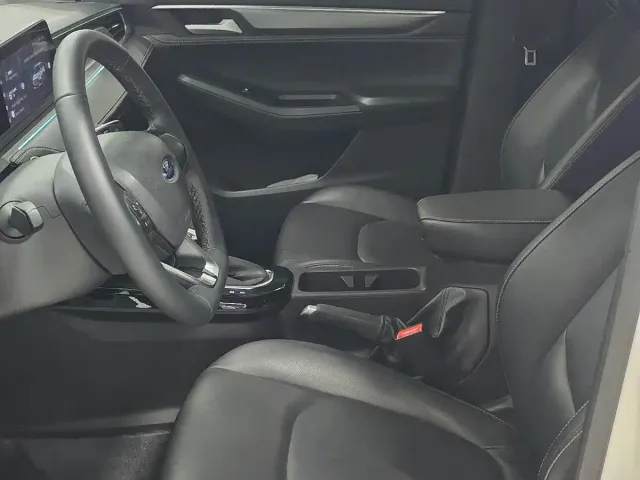 Ford Escort — Фото автомобиля 6