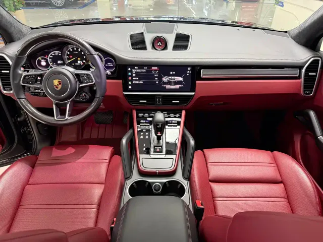 Porsche Cayenne — Фото автомобиля 8