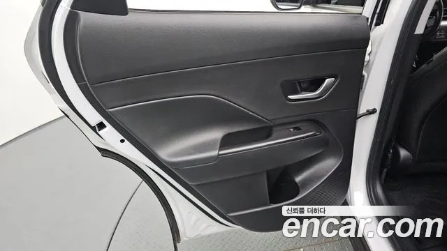 Hyundai Kona SX2 — Фото автомобиля 14