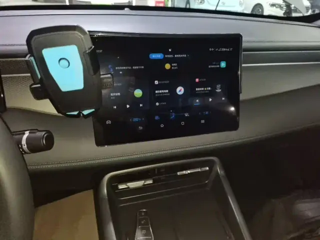 BYD Qin PLUS — Фото автомобиля 12
