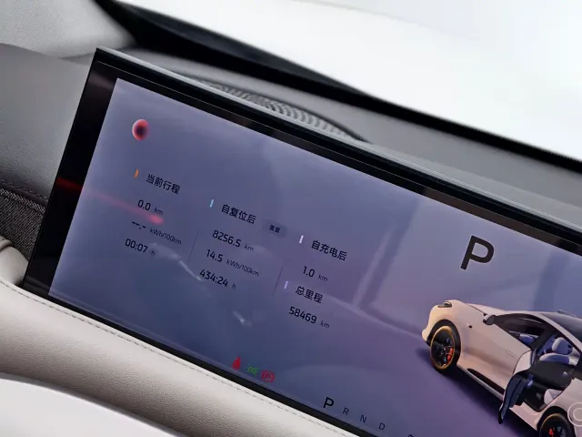 IM Motors LS6 — Фото автомобиля 13