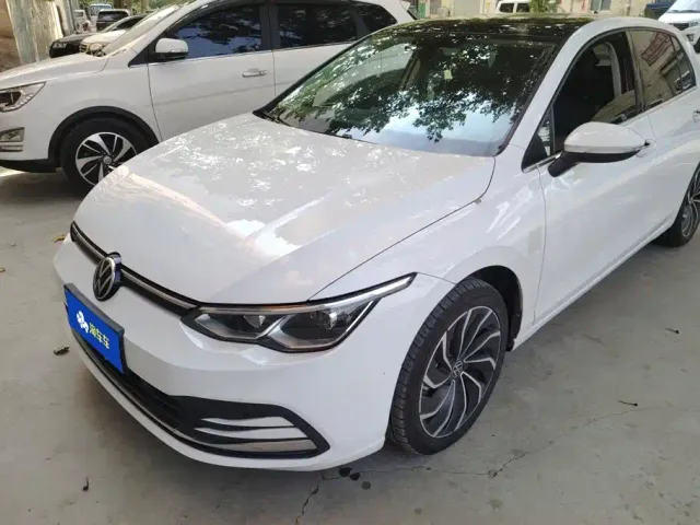 Фотография автомобиля — Volkswagen Golf