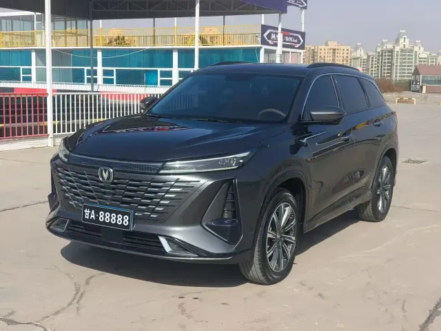 Фотография автомобиля — Changan CS75 Plus