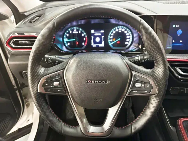 Changan Oushang X5 — Фото автомобиля 13