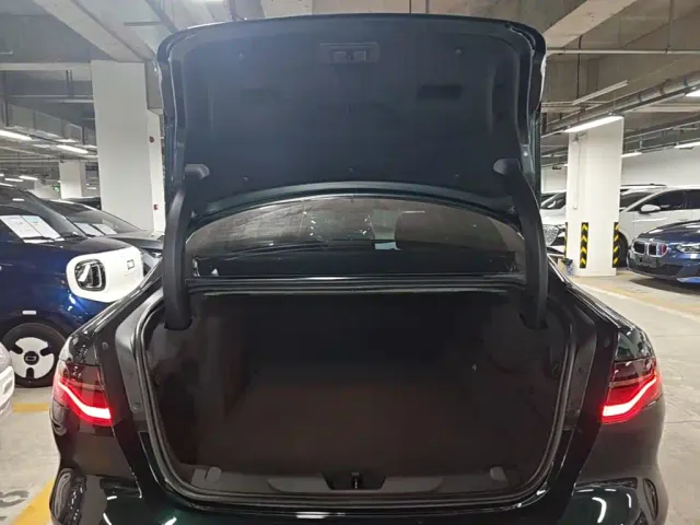 Jaguar XEL — Фото автомобиля 18