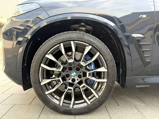 BMW X5 — Фото автомобиля 10