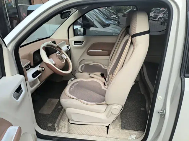 Wuling Hongguang Mini EV — Фото автомобиля 14