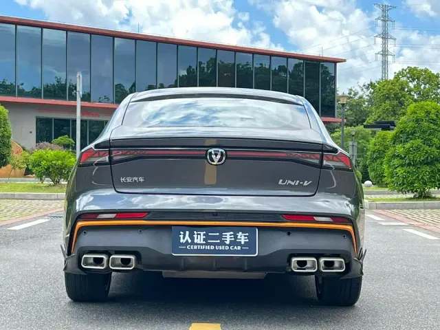 Changan UNI-V — Фото автомобиля 8