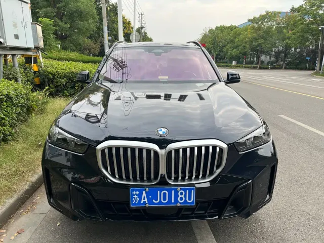 Фотография автомобиля — BMW X5