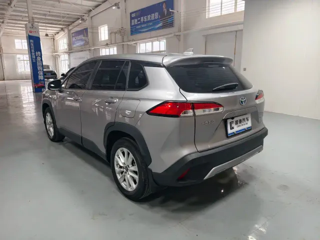 Toyota Corolla Cross — Фото автомобиля 6