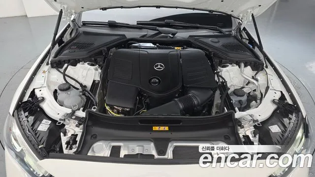 Mercedes-Benz E-Class — Фото автомобиля 6