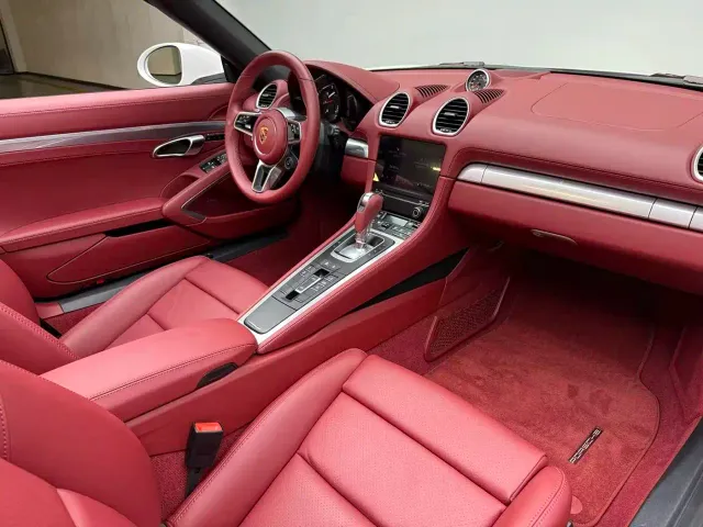 Porsche 718 — Фото автомобиля 14