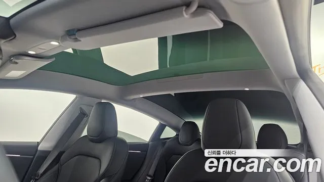 Tesla Model 3 — Фото автомобиля 27